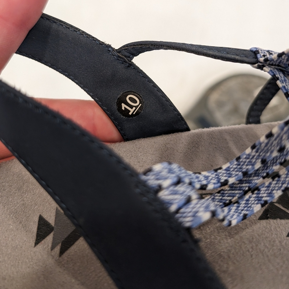 Skechers Memory Foam Strappy Sandals Size 10 - image 4